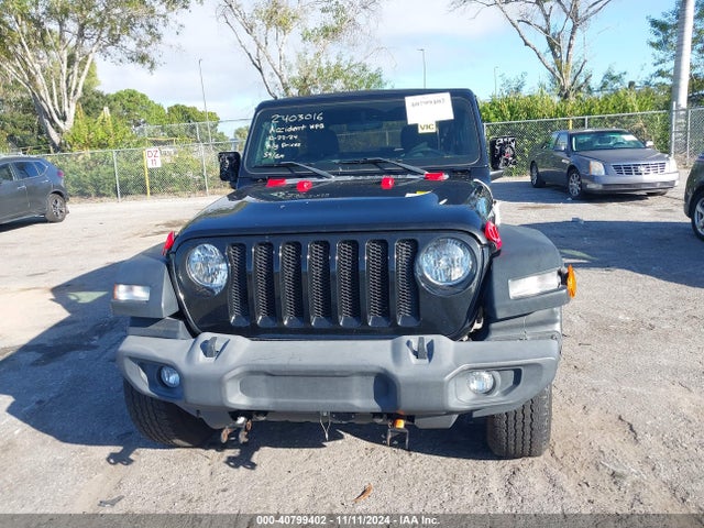 1C4GJXAG1JW139665 Jeep Wrangler Sport S 4x4