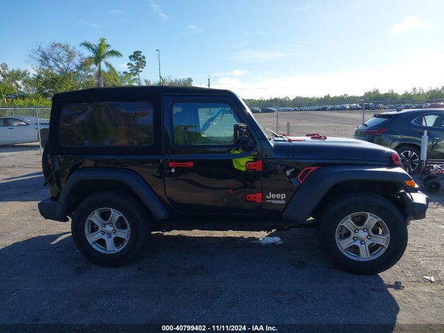 1C4GJXAG1JW139665 Jeep Wrangler Sport S 4x4