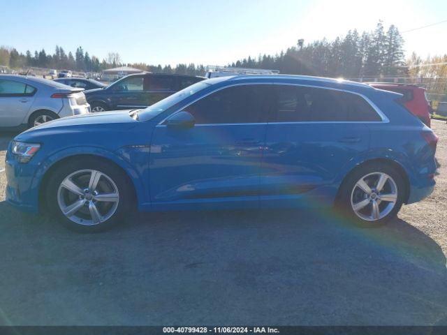 WA1LAAGE5KB005407 Audi E-tron Premium Plus