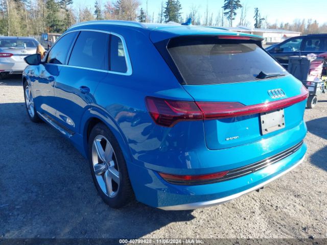 WA1LAAGE5KB005407 Audi E-tron Premium Plus
