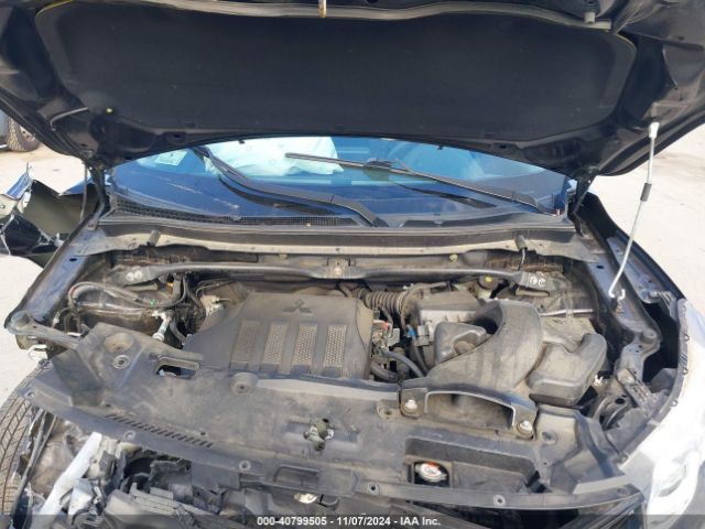 JA4AT4AA0JZ045585 Mitsubishi Eclipse Cross Le