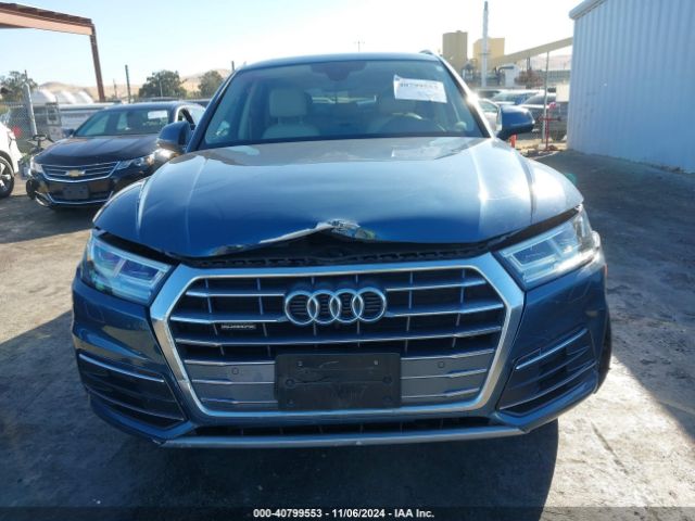 WA1BNAFY8J2212660 Audi Q5 2.0t Premium/2.0t Tech Premium