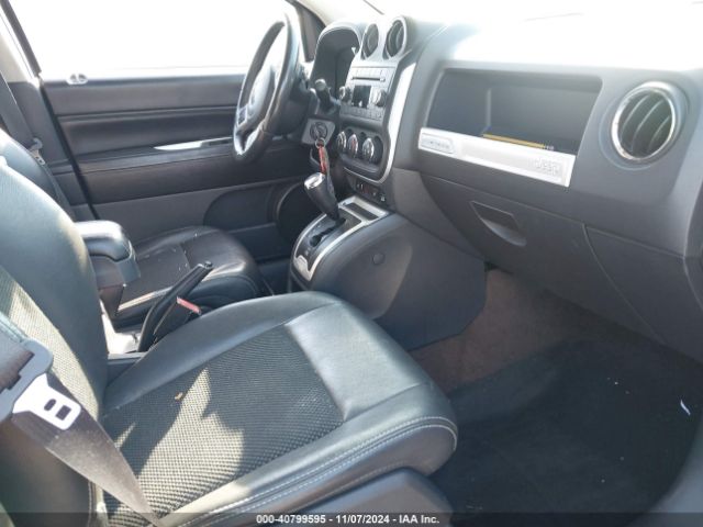 1C4NJDEB3FD249527 Jeep Compass Latitude