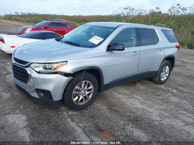 Chevrolet Traverse Ls 2019 1GNERFKW4KJ142033 Image 2