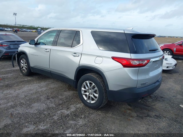 Chevrolet Traverse Ls 2019 1GNERFKW4KJ142033 Image 3