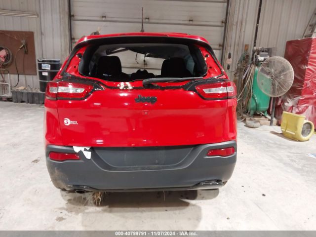 1C4PJLCB5JD620718 Jeep Cherokee Latitude Fwd