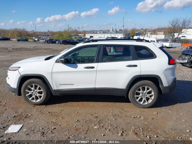 1C4PJMAB5GW112092 Jeep Cherokee Sport