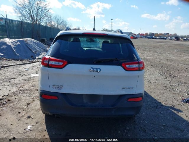 1C4PJMAB5GW112092 Jeep Cherokee Sport