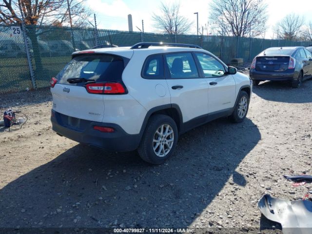 1C4PJMAB5GW112092 Jeep Cherokee Sport