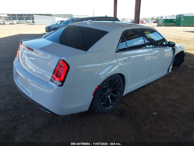2C3CCAAG2KH502937 Chrysler 300 Touring