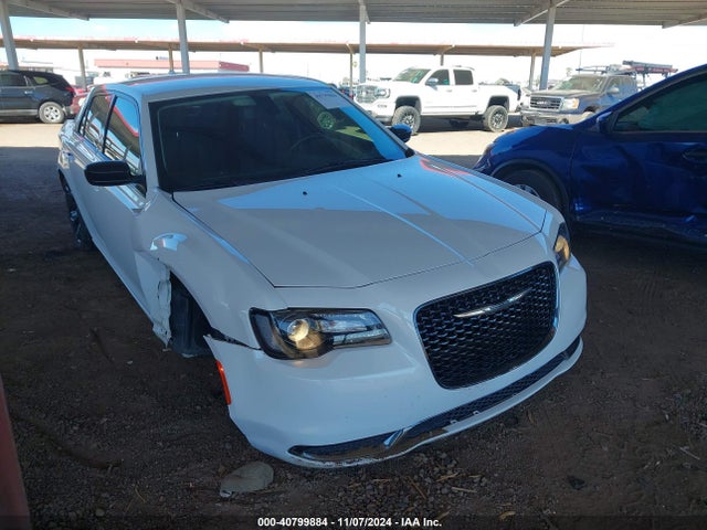 2C3CCAAG2KH502937 Chrysler 300 Touring
