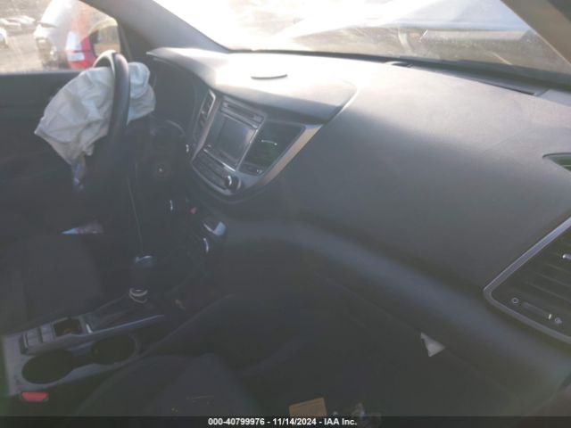 KM8J3CA43HU498273 Hyundai TUCSON SE