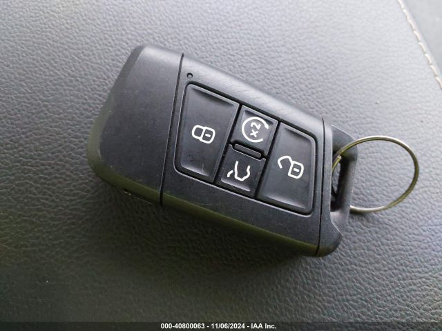 3VV2B7AX2RM006305 Volkswagen Tiguan 2.0t Se/wolfsburg Edition