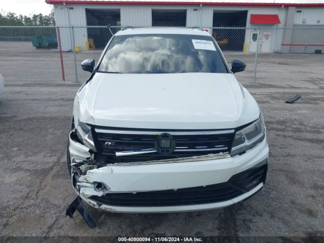 3VV3B7AX0MM110904 Volkswagen Tiguan 2.0t Se/2.0t Se R-line Black/2.0t Sel