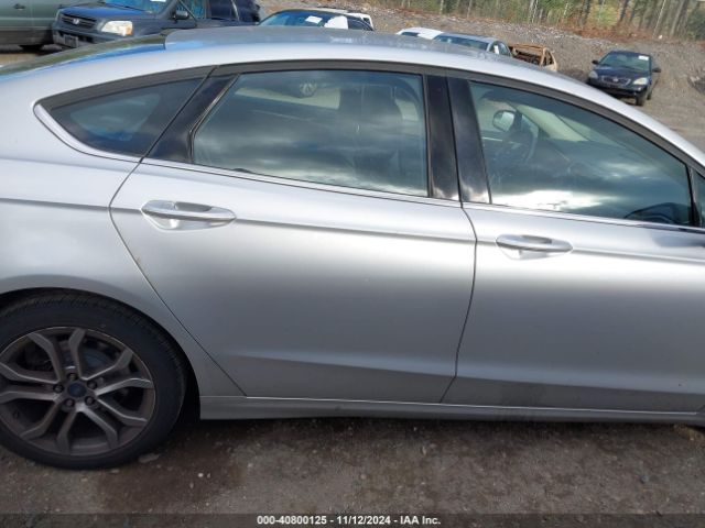 3FA6P0T95HR302272 Ford FUSION SE