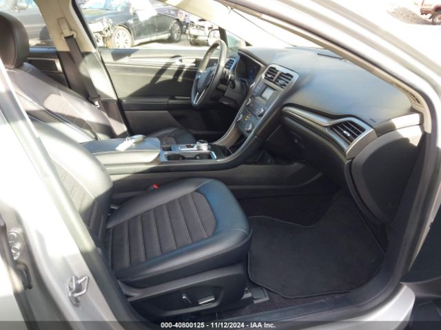 3FA6P0T95HR302272 Ford FUSION SE