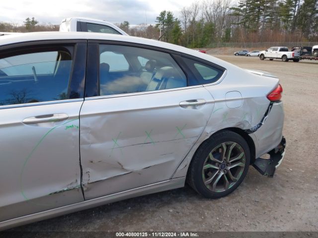3FA6P0T95HR302272 Ford FUSION SE