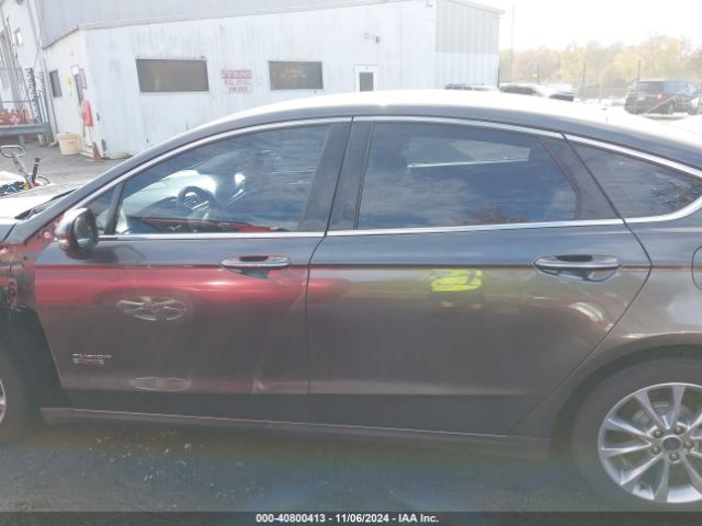 3FA6P0SU3HR209577 Ford Fusion Energi Titanium