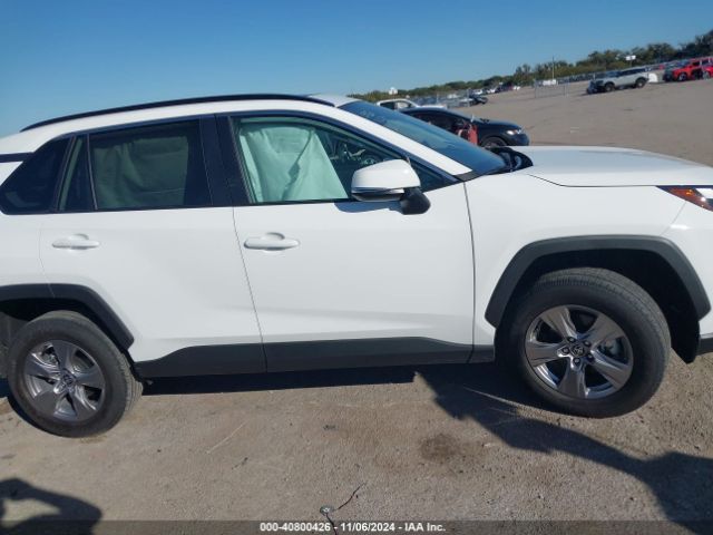 2T3W1RFV5RC293175 Toyota Rav4 Xle