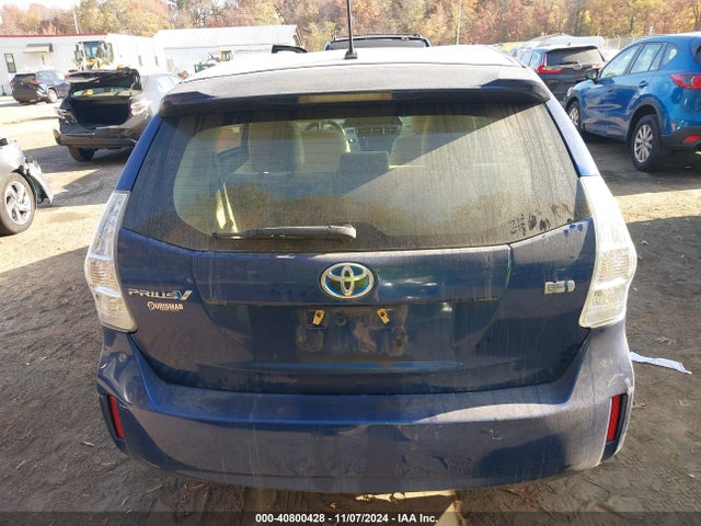 Toyota Prius V Two 2014 JTDZN3EUXEJ002412 Image 16