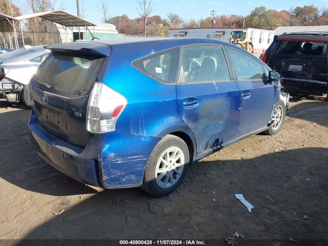 Toyota Prius V Two 2014 JTDZN3EUXEJ002412 Image 4