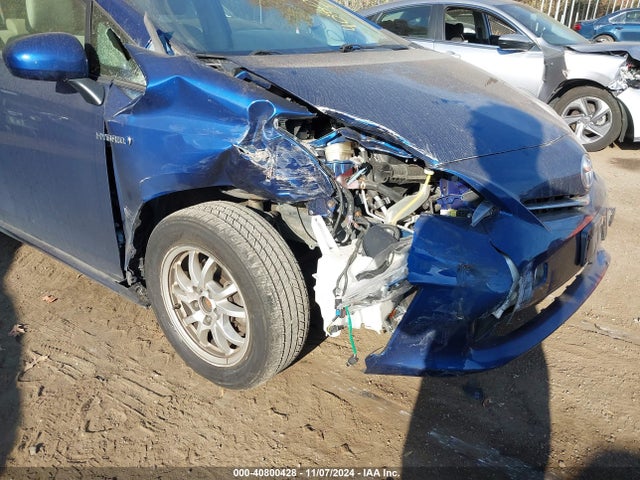 Toyota Prius V Two 2014 JTDZN3EUXEJ002412 Image 6
