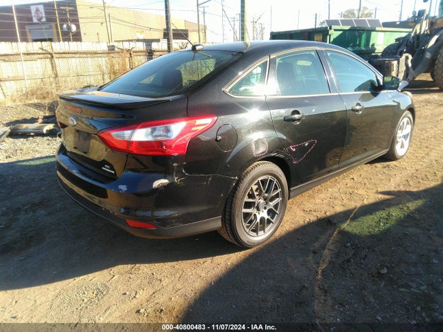Ford FOCUS SE 2014 1FADP3F20EL107472 Image 4