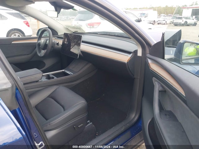 2024 TESLA MODEL Y 7SAYGDED3RF032671 Photo 4