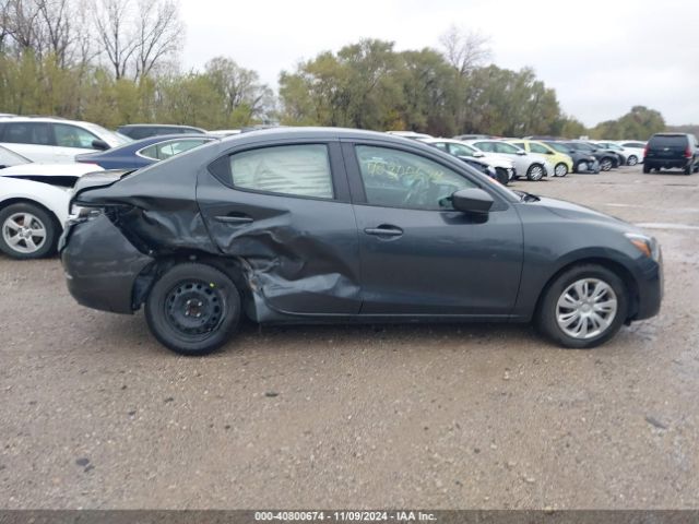 3MYDLBYVXKY523170 Toyota YARIS L