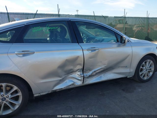 3FA6P0MU8KR119667 Ford Fusion Hybrid Sel