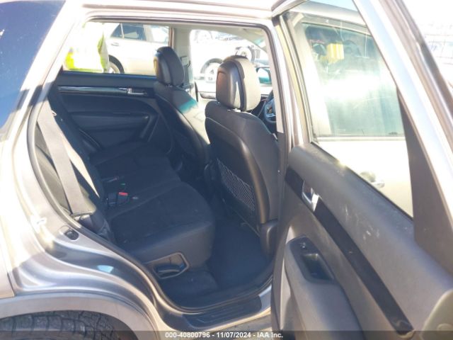 5XYKTCA6XFG643186 KIA SORENTO LX