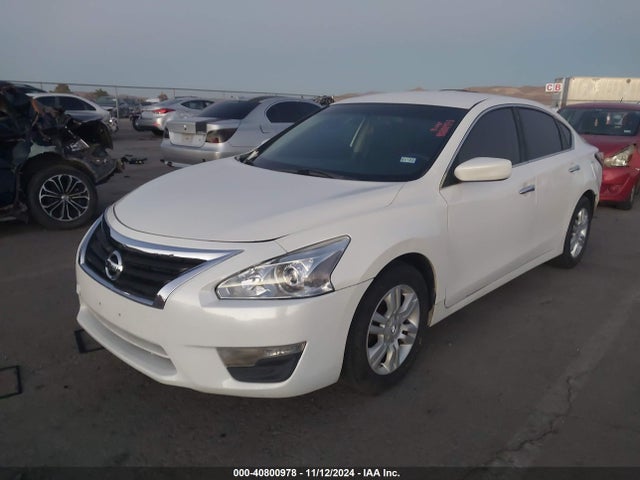 Nissan Altima 2.5 S 2015 1N4AL3AP7FN326579 Image 2