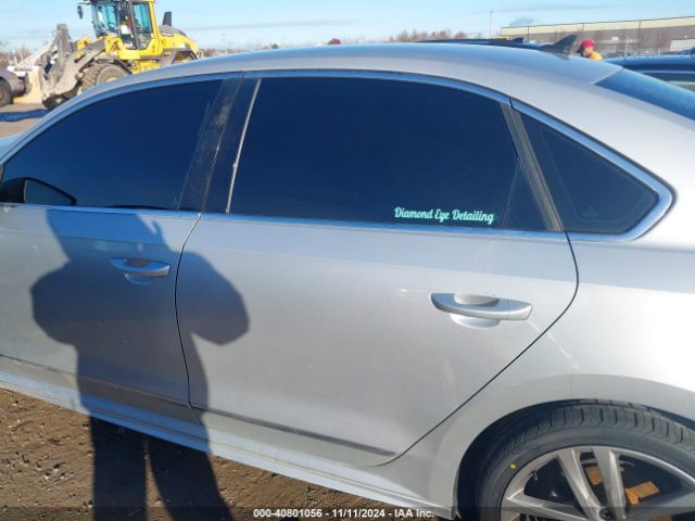 1VWDT7A34HC006840 Volkswagen Passat 1.8t R-line