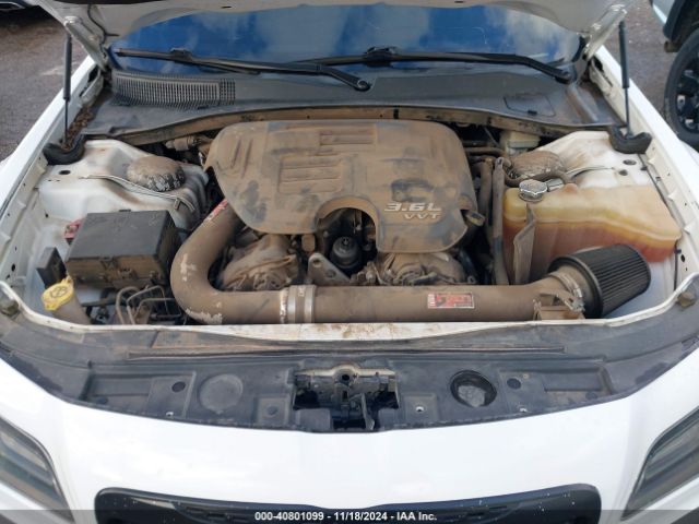 2C3CCABG8EH340444 Chrysler 300 300s