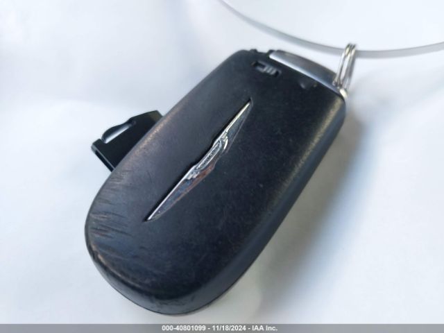 2C3CCABG8EH340444 Chrysler 300 300s