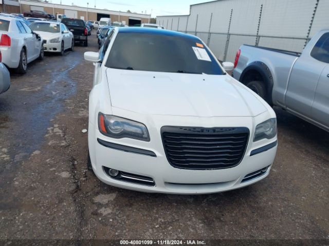 2C3CCABG8EH340444 Chrysler 300 300s