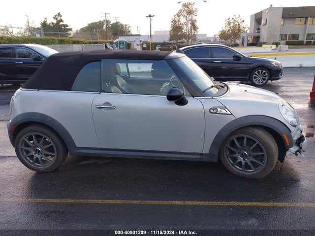 Mini Convertible Cooper S 2015 WMWZP3C55F2A90903 Image 13