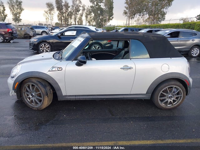 Mini Convertible Cooper S 2015 WMWZP3C55F2A90903 Image 14