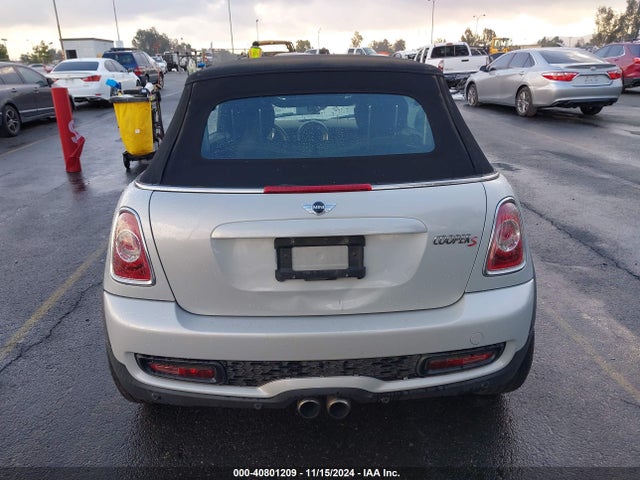 Mini Convertible Cooper S 2015 WMWZP3C55F2A90903 Image 16