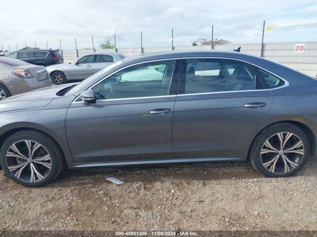 1VWSA7A33NC002643 Volkswagen Passat 2.0t Se