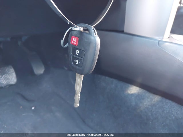 Toyota RAV4 LE 2014 JTMZFREV5ED037964 Image 11