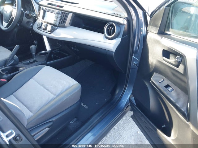 Toyota RAV4 LE 2014 JTMZFREV5ED037964 Image 5