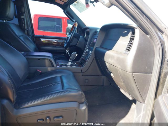 5LMJJ2JTXFEJ13738 Lincoln Navigator