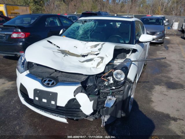 KMHTC6AD5EU215152 Hyundai Veloster Base W/gray