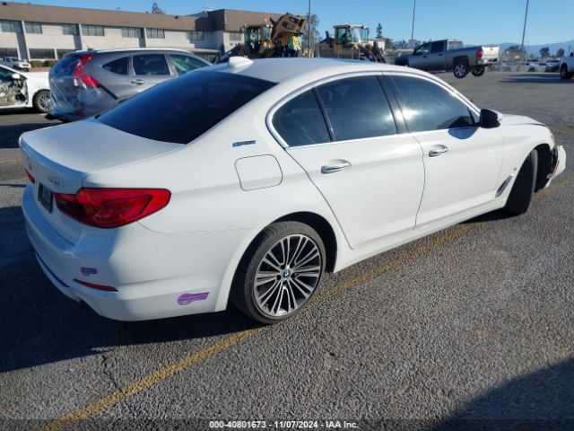 WBAJA9C5XJB250555 BMW 530e Iperformance