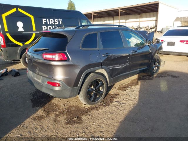 1C4PJLCBXJD556532 Jeep Cherokee Latitude Fwd