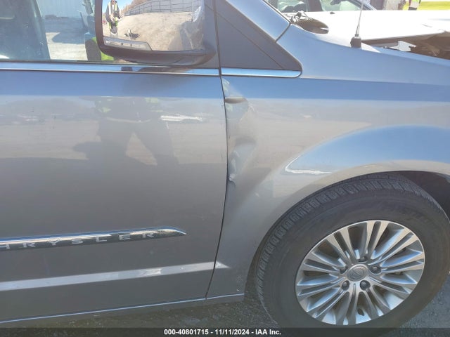 2C4RC1CGXFR698998 Chrysler Town & Country Touring-l
