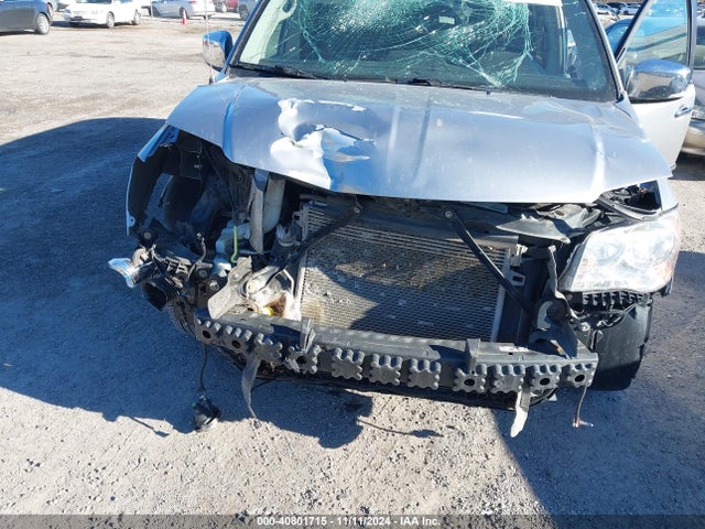 2C4RC1CGXFR698998 Chrysler Town & Country Touring-l