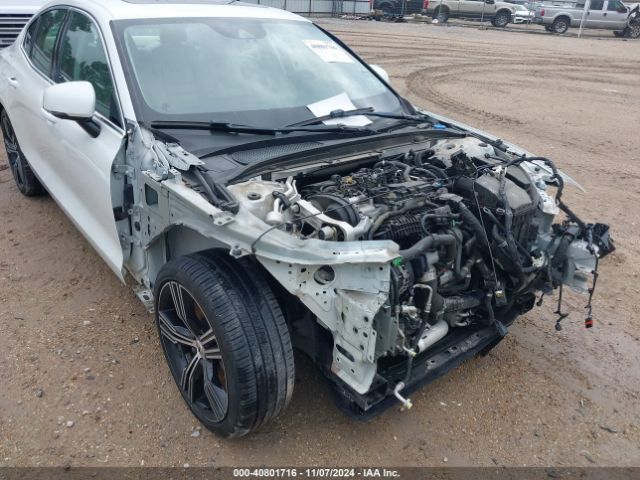 7JRA22TL1KG009463 Volvo S60 T6 Inscription
