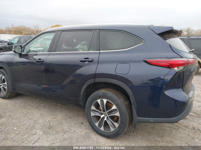 Toyota Highlander Xle 2022 5TDGZRBH2NS245799 Image 20